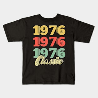 Vintage Retro 1976 44 Years Old 44th Birthday Gift Kids T-Shirt